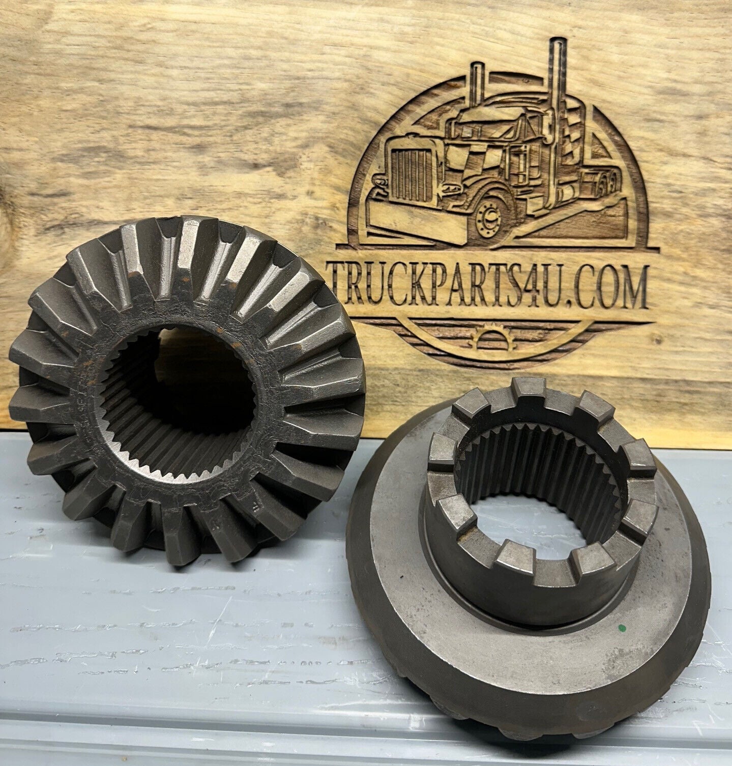 94378 Eaton/Dana Spicer 23105-C (LH) 39 Spline Axle Gears – Genuine New OEM